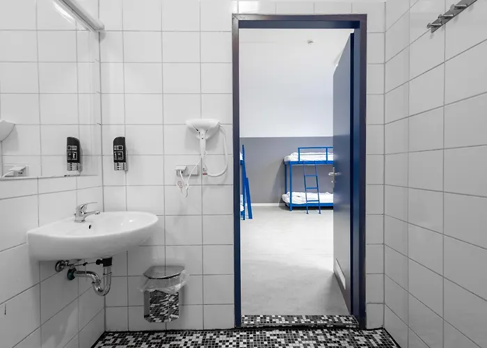 柏林飞马酒店 *